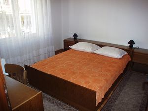 18511180-Ferienwohnung-6-Podgora-300x225-5