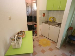 18559727-Ferienwohnung-2-Podgora-300x225-2