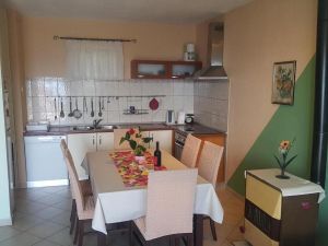 18779975-Ferienwohnung-8-Podgora-300x225-3