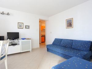 18923337-Ferienwohnung-4-Podgora-300x225-1