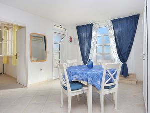 18923337-Ferienwohnung-4-Podgora-300x225-3