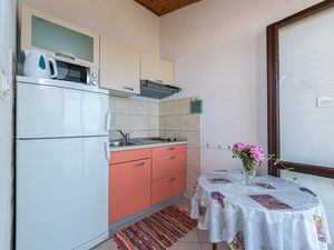 18924245-Ferienwohnung-4-Podgora-300x225-1