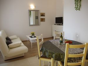 18953380-Ferienwohnung-4-Podgora-300x225-1