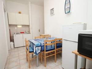 19128052-Ferienwohnung-4-Podgora-300x225-4