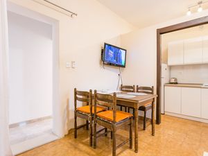 19125827-Ferienwohnung-4-Podgora-300x225-4