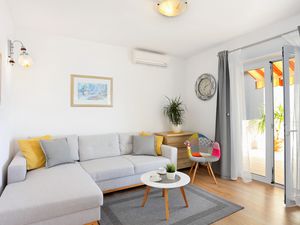 19128137-Ferienwohnung-6-Podgora-300x225-3