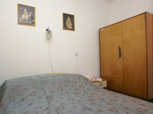 19128150-Ferienwohnung-4-Podgora-300x225-5