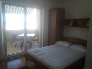 19125921-Ferienwohnung-4-Podgora-300x225-3