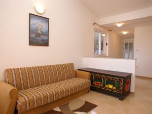 19128413-Ferienwohnung-4-Podgora-300x225-2