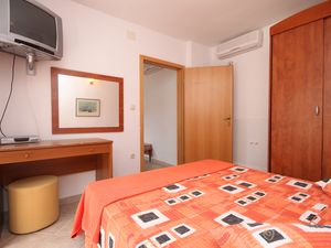 19127226-Ferienwohnung-2-Podgora-300x225-5