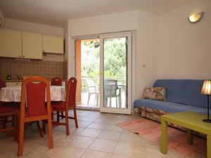 19129692-Ferienwohnung-2-Podgora-300x225-2