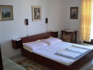 21991777-Ferienwohnung-6-Podgora-300x225-4