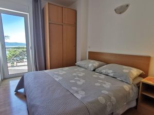 22941131-Ferienwohnung-5-Podgora-300x225-2