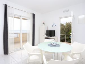 23916991-Ferienwohnung-4-Podgora-300x225-3