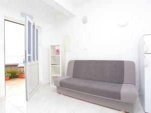 23916994-Ferienwohnung-3-Podgora-300x225-2