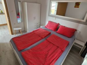 24000398-Ferienwohnung-4-Podgora-300x225-4