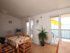 23929483-Ferienwohnung-7-Podgora-300x225-2