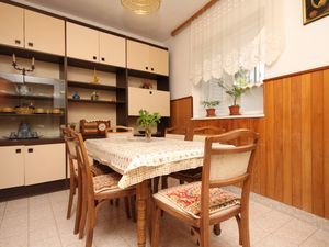 23929484-Ferienwohnung-7-Podgora-300x225-1