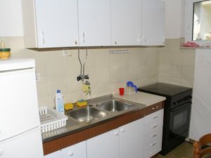 23926089-Ferienwohnung-5-Podgora-300x225-2