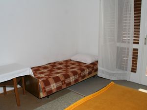 23926089-Ferienwohnung-5-Podgora-300x225-4