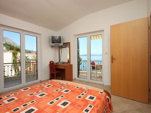 23929520-Ferienwohnung-2-Podgora-300x225-5