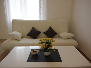 23929558-Ferienwohnung-4-Podgora-300x225-2