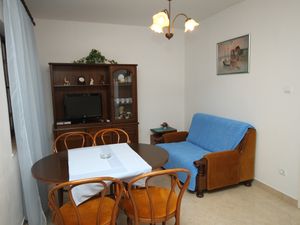 23929559-Ferienwohnung-4-Podgora-300x225-1