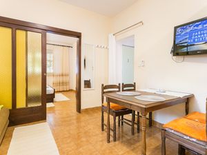 23929598-Ferienwohnung-4-Podgora-300x225-3