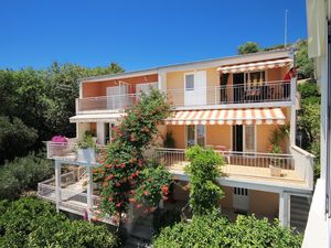 23926849-Ferienwohnung-4-Podgora-300x225-0