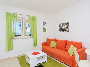 23926849-Ferienwohnung-4-Podgora-300x225-1