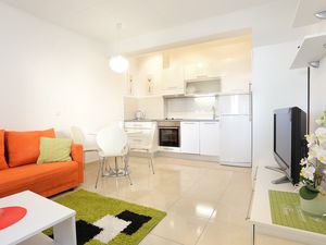 23926849-Ferienwohnung-4-Podgora-300x225-2