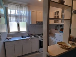 23926886-Ferienwohnung-4-Podgora-300x225-5