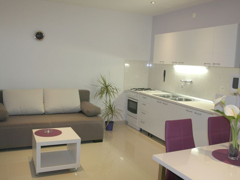 23927706-Ferienwohnung-4-Podgora-800x600-2