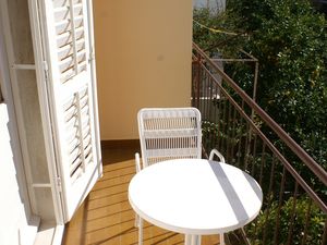 23927706-Ferienwohnung-4-Podgora-300x225-4