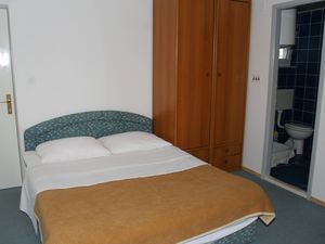 23926086-Ferienwohnung-3-Podgora-300x225-3