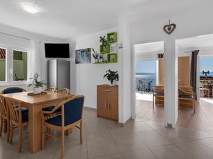 23926853-Ferienwohnung-8-Podgora-300x225-3