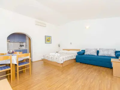 Ferienwohnung für 4 Personen (40 m²) in Podgora 9/10