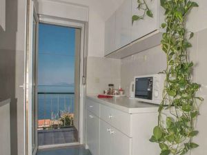 24033942-Ferienwohnung-6-Podgora-300x225-5