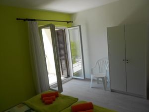 23187955-Ferienwohnung-4-Podstrana-300x225-4