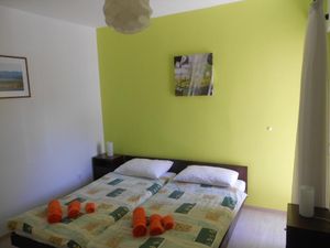 23187955-Ferienwohnung-4-Podstrana-300x225-5