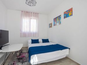 23496940-Ferienwohnung-6-Podstrana-300x225-1