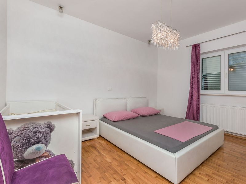 23945829-Ferienwohnung-5-Podstrana-800x600-0