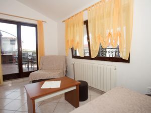 23720985-Ferienwohnung-6-Podstrana-300x225-2