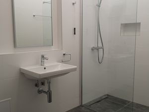 18550792-Ferienwohnung-2-Podstrana-300x225-5