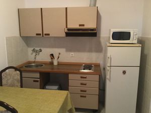 19691291-Ferienwohnung-2-Podstrana-300x225-3