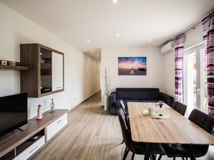 Ferienwohnung für 4 Personen (31 m²) in Podstrana