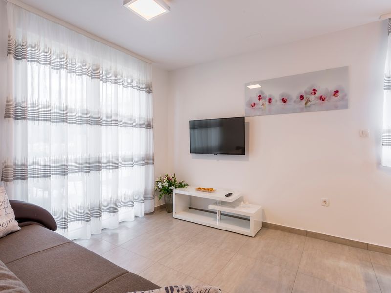 23921408-Ferienwohnung-4-Podstrana-800x600-2