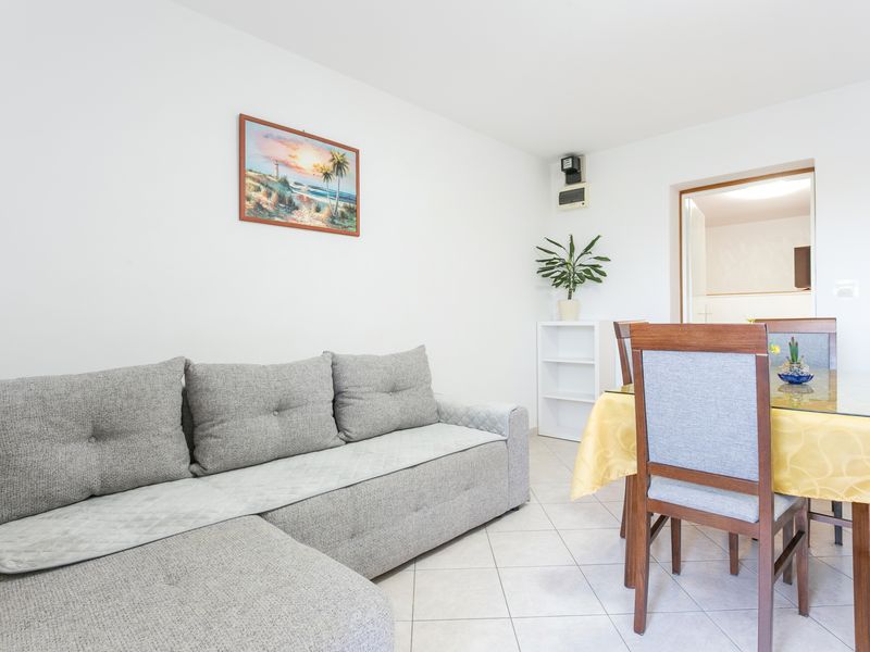 23928950-Ferienwohnung-3-Podstrana-800x600-2