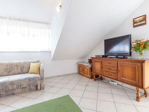 23931518-Ferienwohnung-6-Podstrana-300x225-2