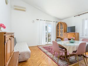 Ferienwohnung für 8 Personen (77 m&sup2;) in Podstrana